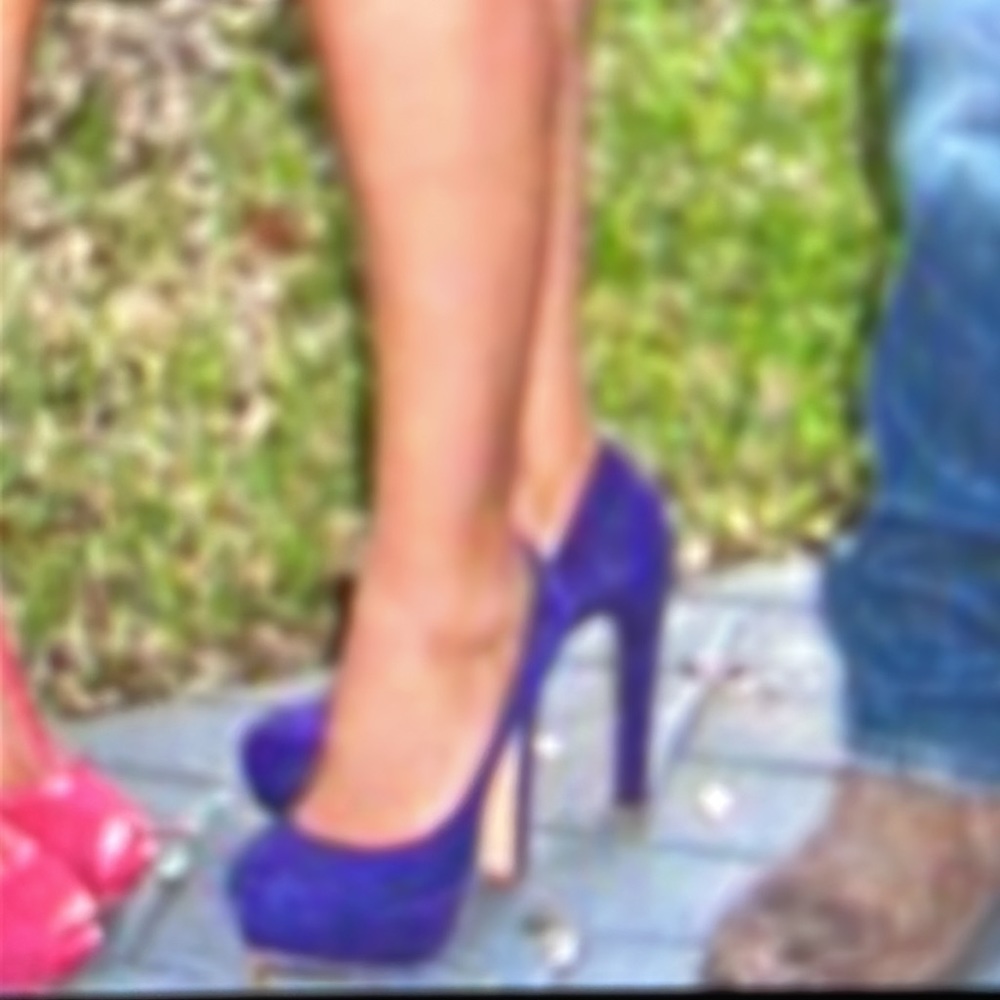 Steve Madden deep purple statement shoes size 7.5 with box.